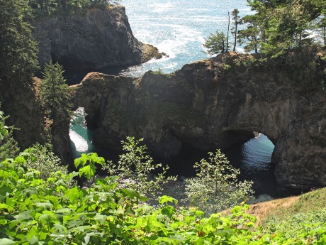 "Bridge" rock formations along the Pacific coast